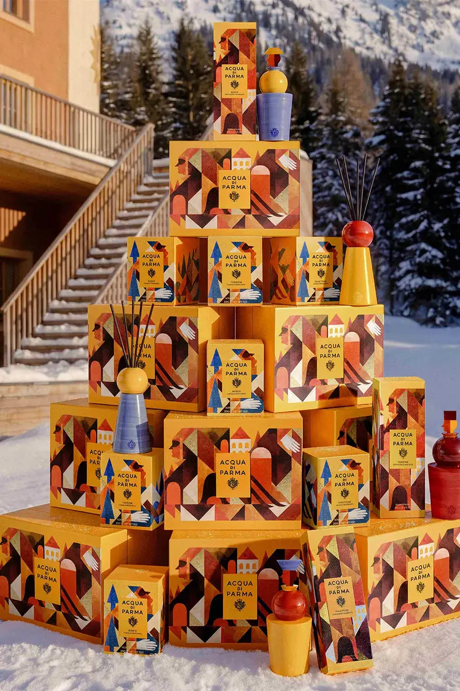 ACQUA DI PARMA HOLIDAY 2026 COLLECTION BY AGOSTINO IACURCI image about the Acqua di Parma Holiday 2026 collection designed with artist Agostino Iacurci. The article covers the Grand Hotel Sprezzatura theme, limited edition ceramics, home fragrances, the Advent Calendar and two Art of Living objects, with prices in dollars and euros. (image 3 of 6)
