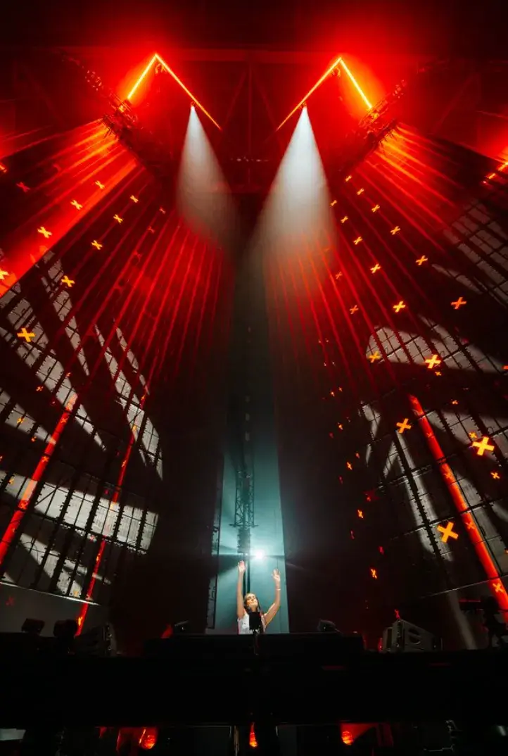 AMF 2026 SELLS OUT JOHAN CRUIJFF ARENA WITH 40,000 FANS AMF 2026 at the Johan Cruijff ArenA. It covers the line-up, David Guetta presents Monolith, the broadcasts, two quotes and event details. (image 5 of 5)
