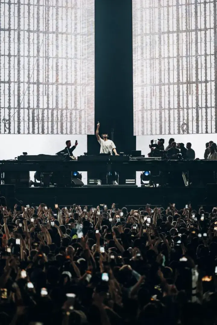 AMF 2026 SELLS OUT JOHAN CRUIJFF ARENA WITH 40,000 FANS AMF 2026 at the Johan Cruijff ArenA. It covers the line-up, David Guetta presents Monolith, the broadcasts, two quotes and event details. (image 4 of 5)
