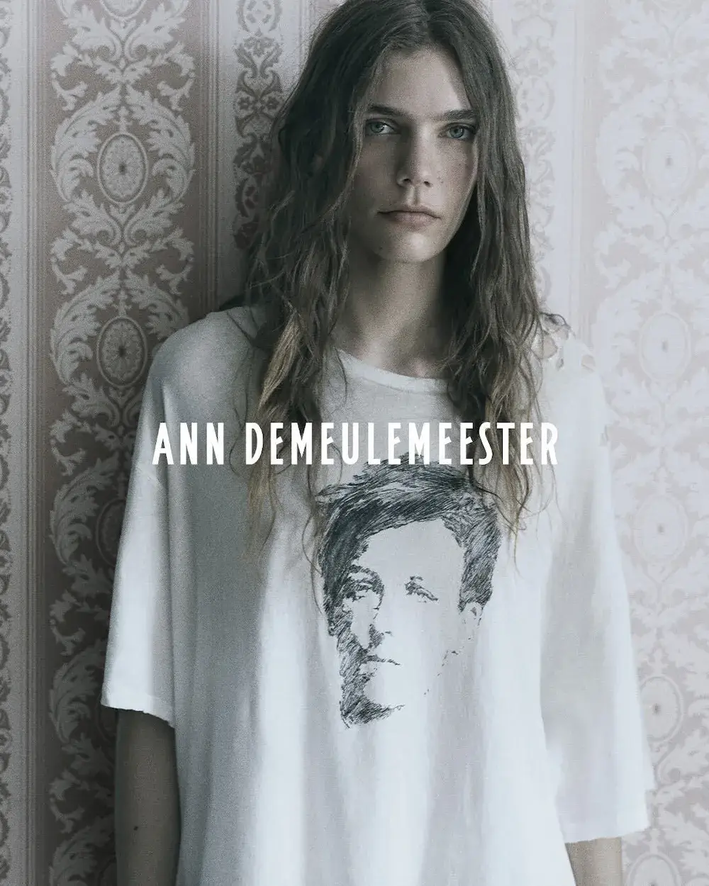 ANN DEMEULEMEESTER FALL WINTER 2026 CAMPAIGN Black and white photographs displaying two models wearing the Ann Demeulemeester Fall Winter 2026 collection on the Margate coast.