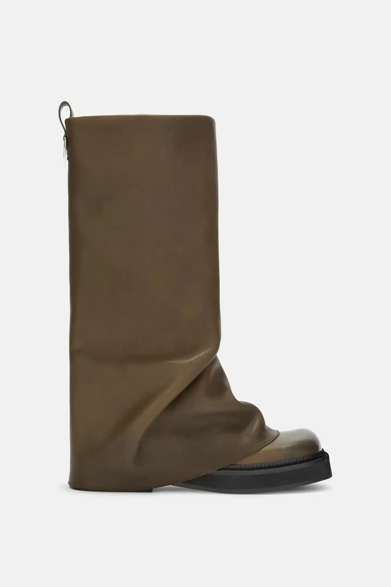 THE ATTICO ROBIN BOOTS EMERGE THIS FALL Article about The Attico's Robin Boots designed by Gilda Ambrosio and Giorgia Tordini, available in multiple styles and materials for fall weather. (image 3 of 7)