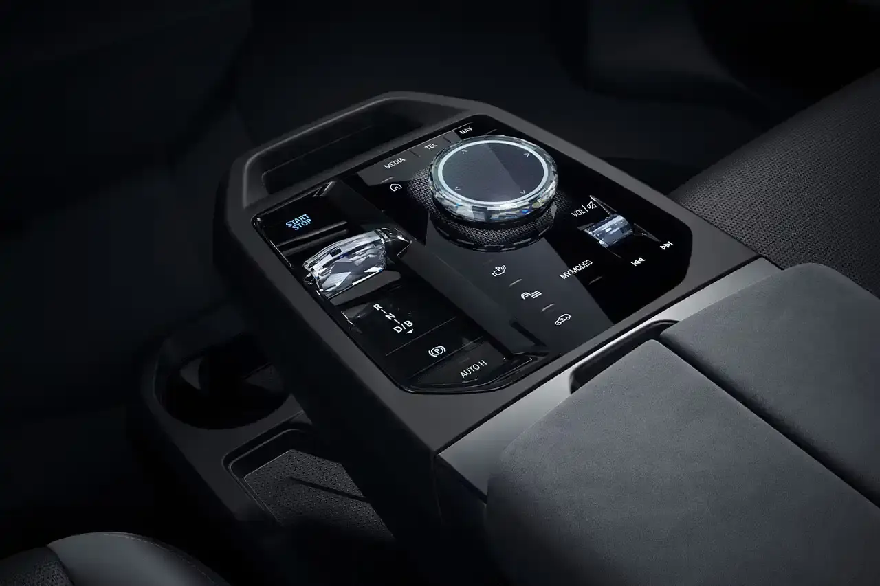 BMW BMW (image 8 of 11)
