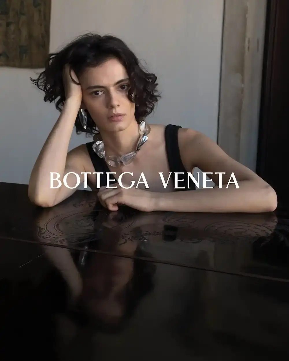 BOTTEGA VENETA SUMMER 2026 CAMPAIGN Bottega Veneta Summer 2026 campaign photographed by Juergen Teller in Venice, featuring collection by creative director Louise Trotter across historic Venetian locations including palazzos, gardens, and the Lido. (image 7 of 16)