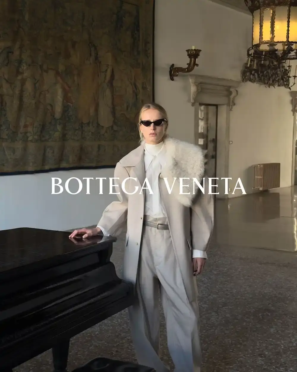 BOTTEGA VENETA SUMMER 2026 CAMPAIGN Bottega Veneta Summer 2026 campaign photographed by Juergen Teller in Venice, featuring collection by creative director Louise Trotter across historic Venetian locations including palazzos, gardens, and the Lido. (image 6 of 16)