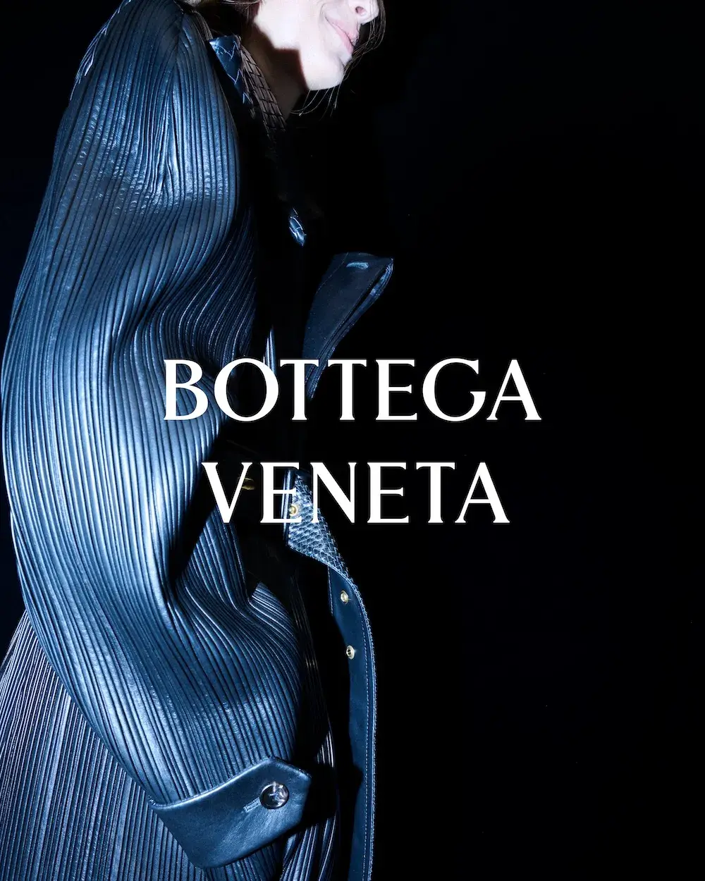 BOTTEGA VENETA WINTER 2026 CAMPAIGN image of the Bottega Veneta winter 2026 campaign production and the release of Zine 002. (image 20 of 22)