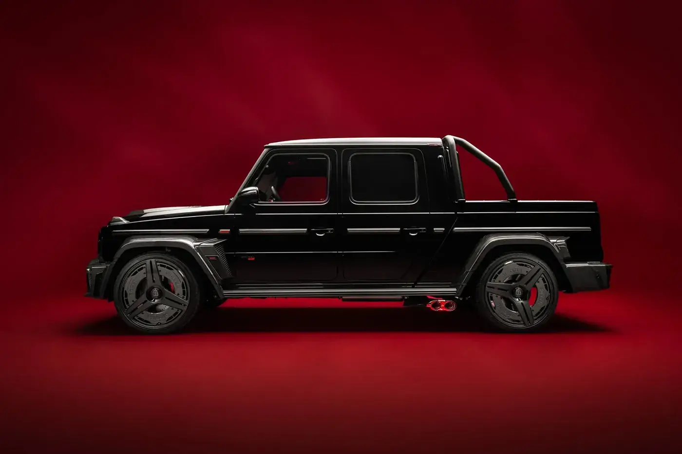 BRABUS P 900 ROCKET EDITION: 900 HP G 63 PICKUP, 10 UNITS Brabus P 900 Rocket Edition, a Mercedes-AMG G 63 pickup with a 900 hp V8, a 3.7 second 0-100 km/h time and 10 units planned. (image 2 of 6)