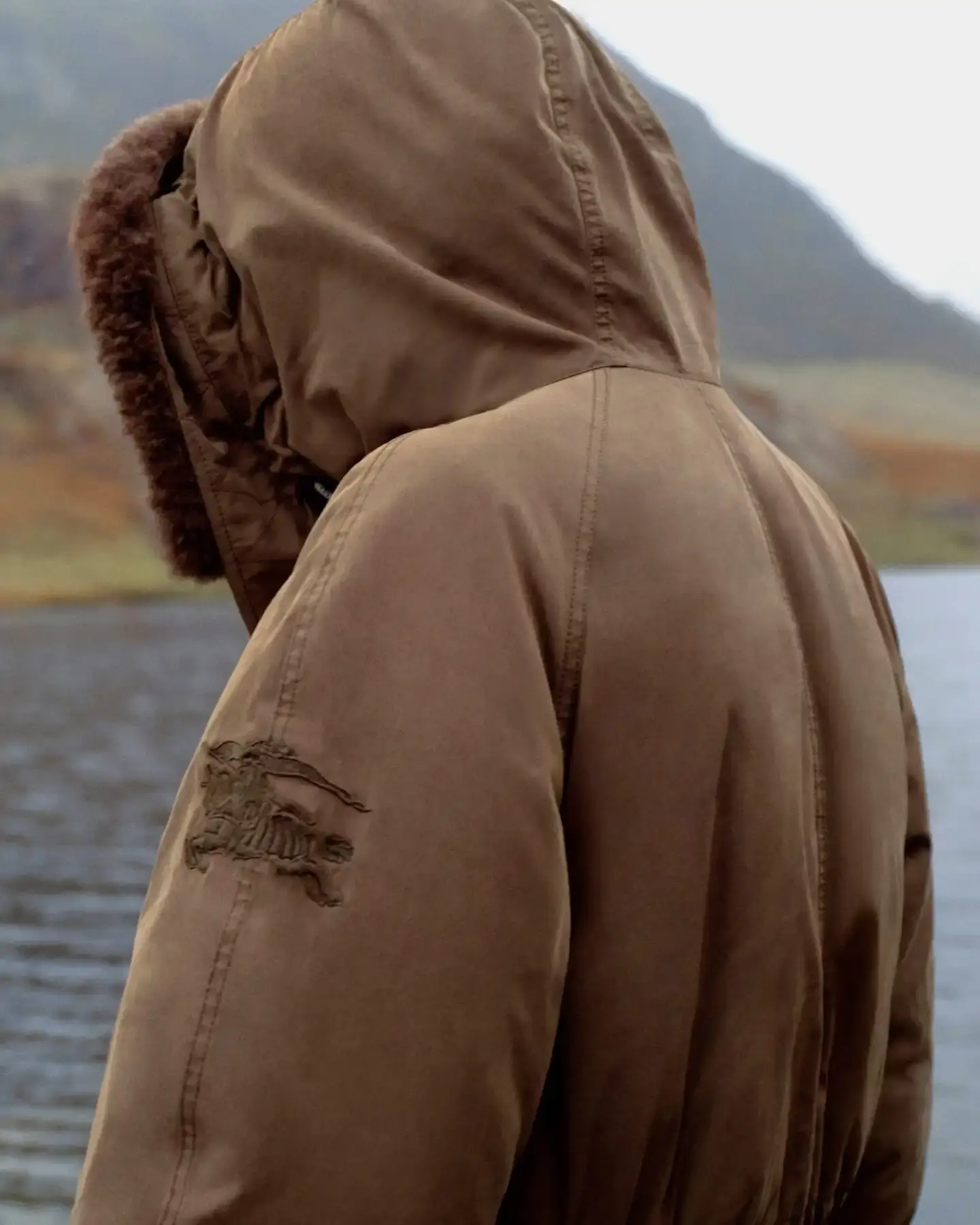 BURBERRY GABARDINE CAPSULE COLLECTION Burberry launches new collection centered on gabardine fabric with technical outerwear pieces, accompanied by film shot in Snowdonia, Wales (image 2 of 17)