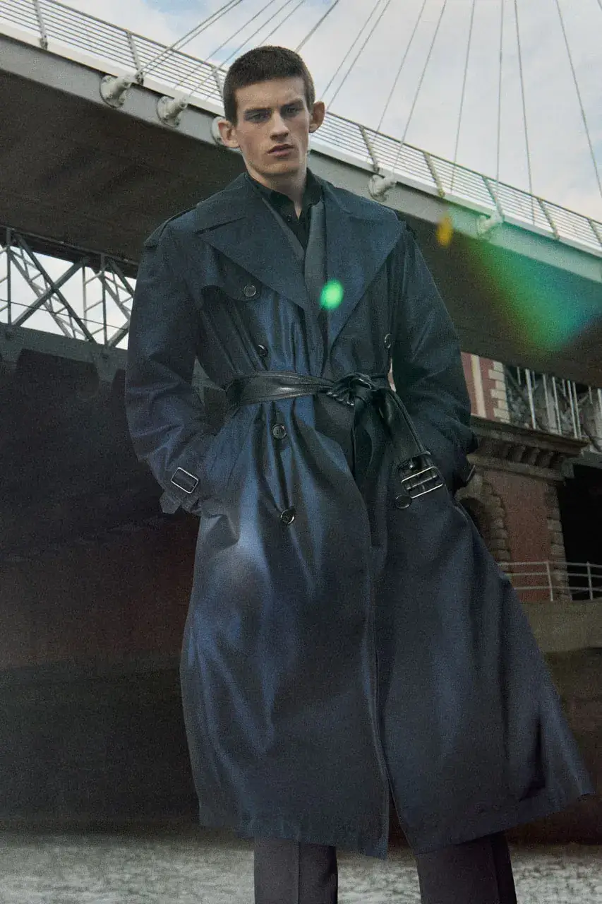 BURBERRY RELEASES WINTER 2026 CAMPAIGN image of the Burberry Winter 2026 fashion campaign starring FKA twigs and Romeo Beckham. (image 3 of 23)