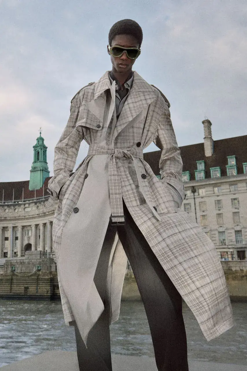 BURBERRY RELEASES WINTER 2026 CAMPAIGN image of the Burberry Winter 2026 fashion campaign starring FKA twigs and Romeo Beckham. (image 15 of 23)
