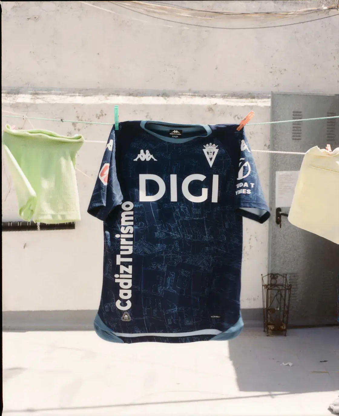 CADIZ CF KAPPA AWAY KIT 2026/27 IS HERE image of the new Cadiz CF away kit designed by Kappa, detailing design elements, technical features, and retail store opening.