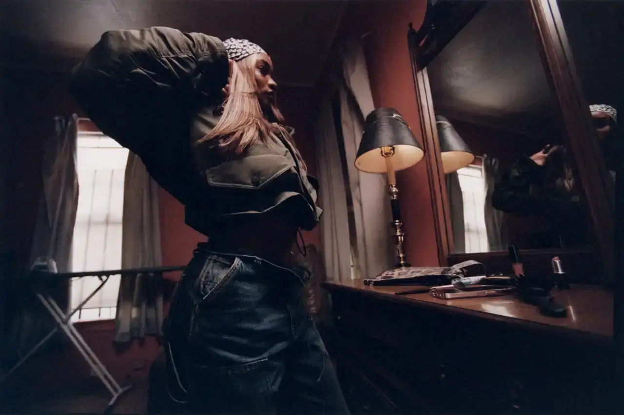 CARHARTT WIP FW25 CAMPAIGN SHOWS SUBURBAN LIFE image of Carhartt WIP Fall Winter 2025 campaign showing teenagers and dancer in Atlanta suburban neighborhood wearing OG Chore Coat and fleeces (image 3 of 8)