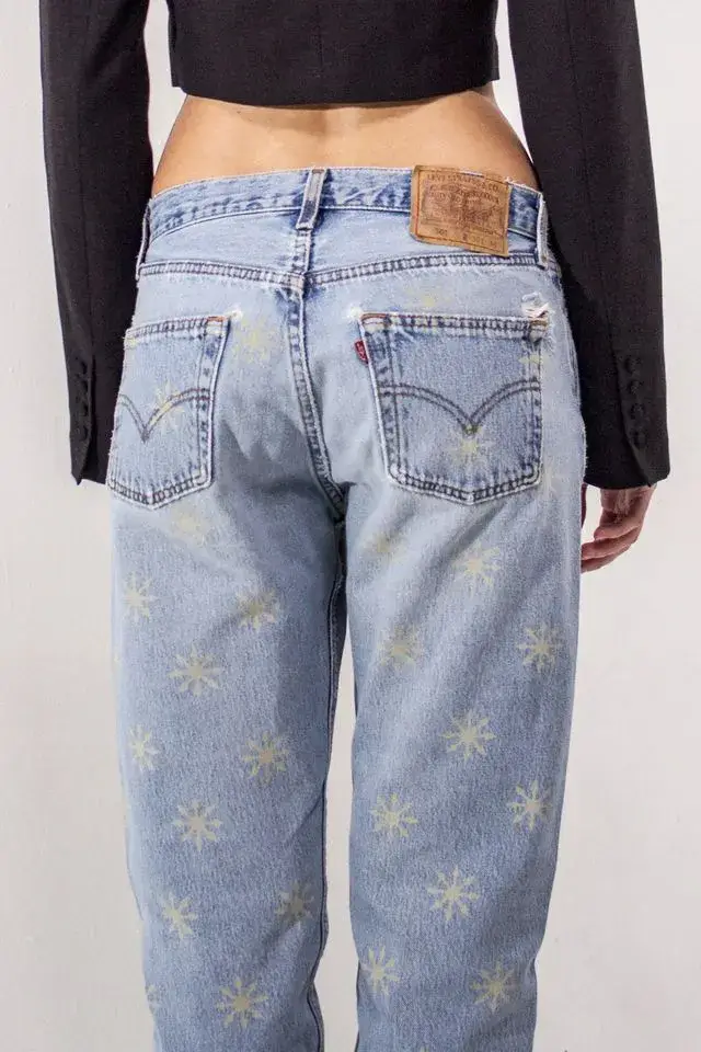 HROMATIQUE LAB DEBUTS SINNER SINNER! ON PARIS RUNWAY image about Chromatique Lab and its Spring/Summer 2027 collection SINNER SINNER!, the label's first runway show, held in Paris on October 7, 2026, with a livestream available. (image 4 of 14)