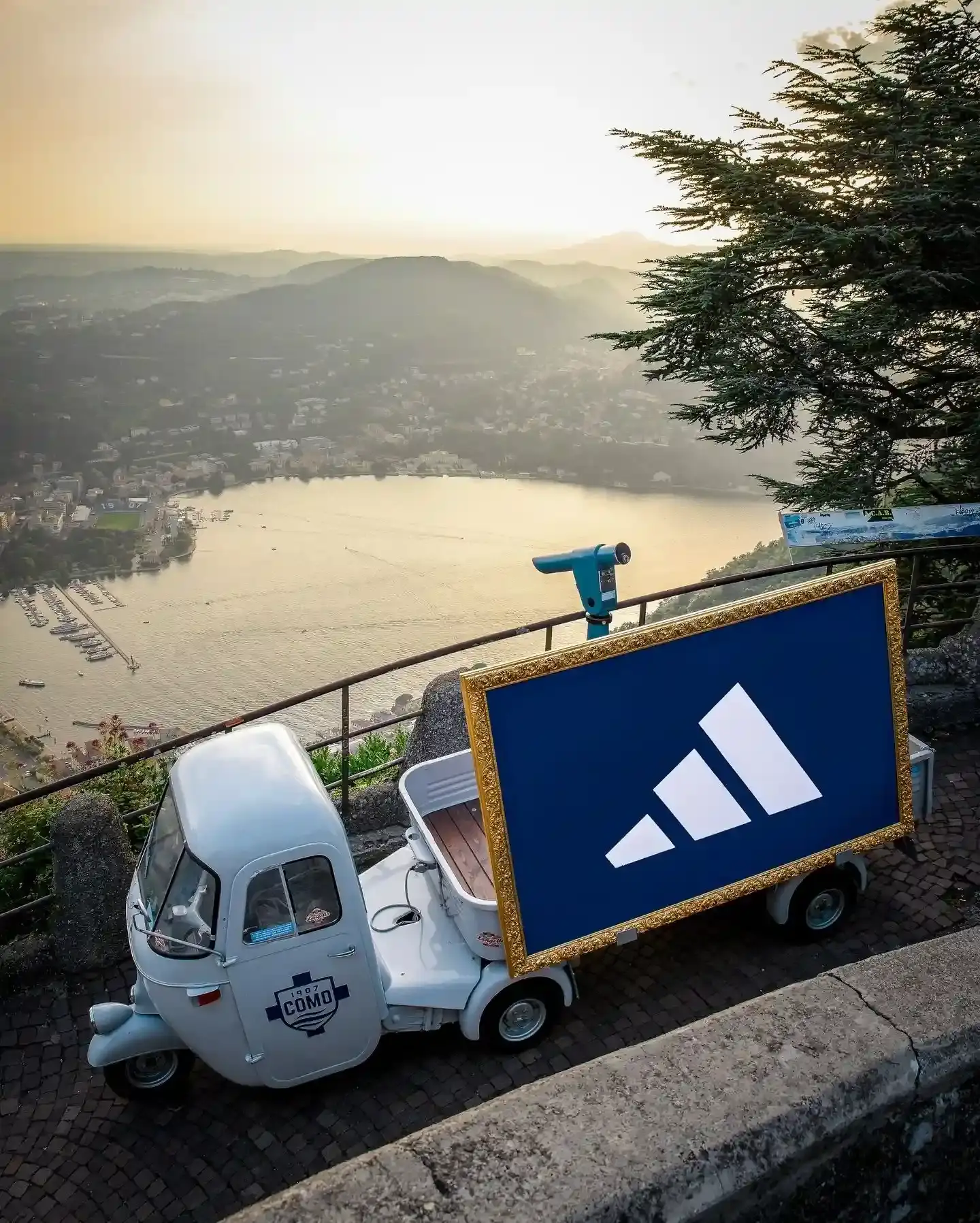 via @adidasita & @comofootball (image 3 of 3)
