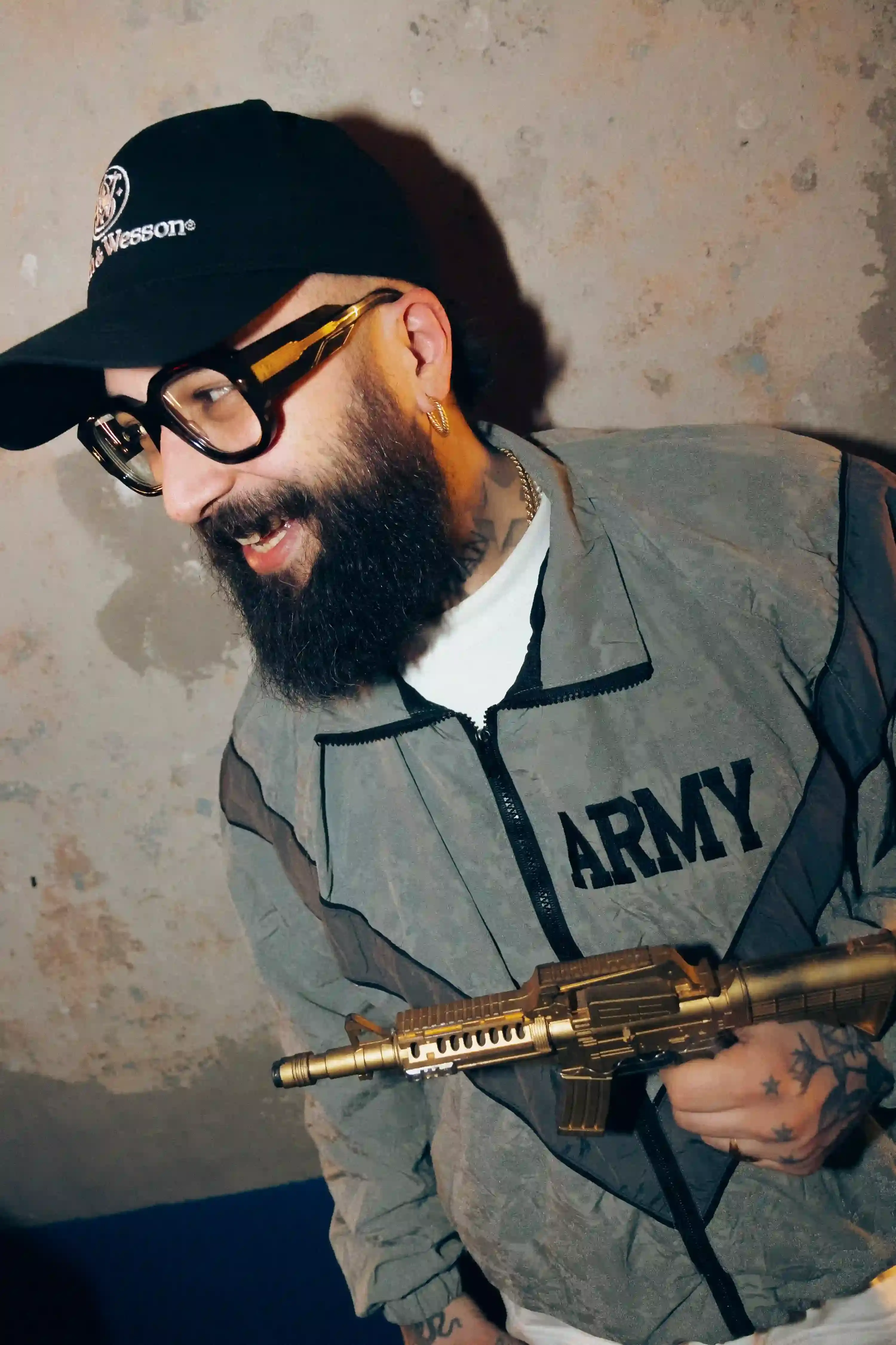 Parpol Casawi Magazine davide dev "on & on" release party at Est Bar in via tortona Navigli Milano (image 4 of 8)