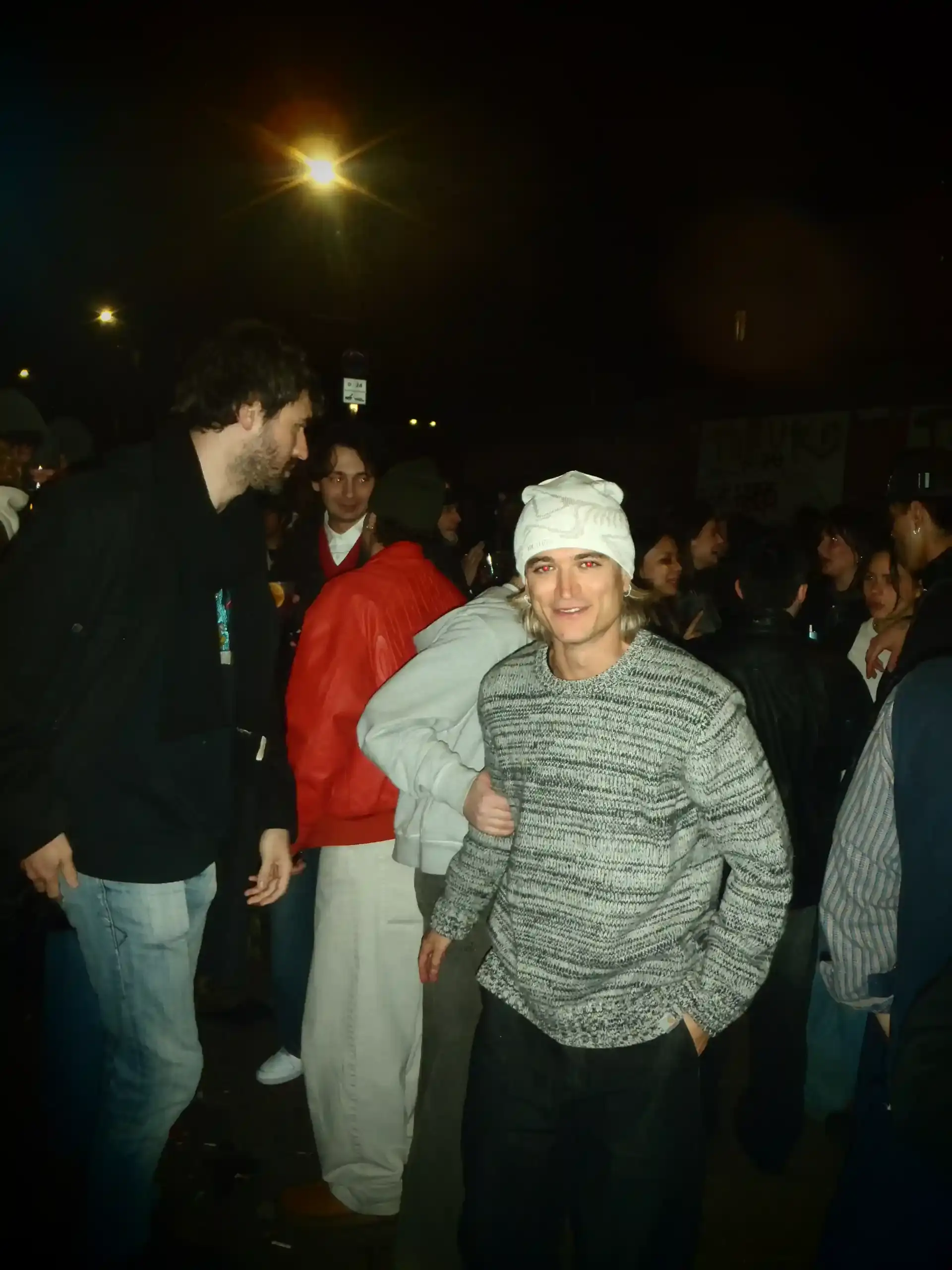 © Casawi Casawi Magazine davide dev "on & on" release party at Est Bar in via tortona Navigli Milano (image 8 of 8)