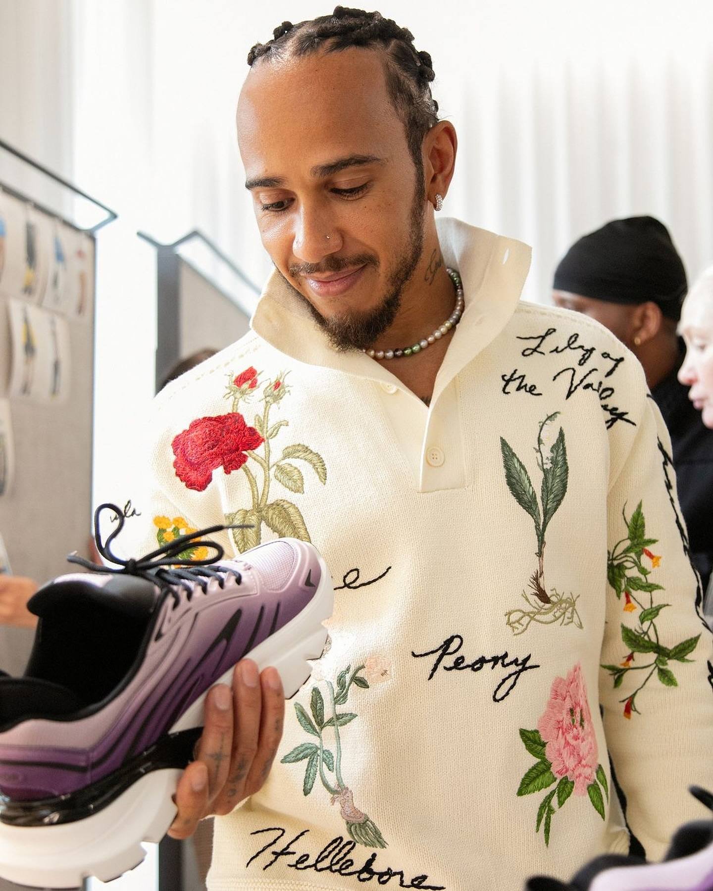 via @lewishamilton (image 2 of 4)