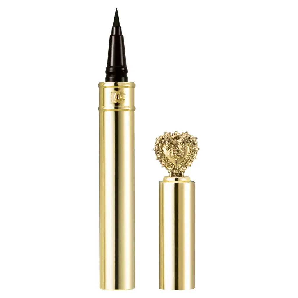Dolce&Gabbana Dolce&Gabbana Beauty article showcasing new makeup products and campaign details with Steven Klein and Irina Shayk. Features information about Everink Liner and Everfull Hi-Definition Mascara specifications. (image 2 of 2)
