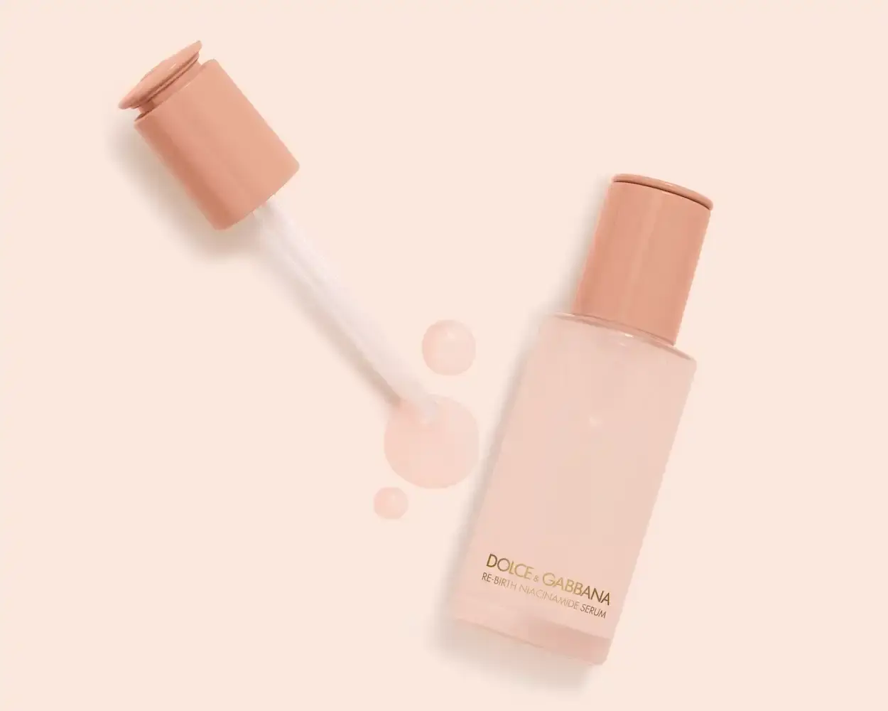 Dolce&Gabbana Dolce&Gabbana's new pre-makeup collection featuring elegantly packaged skincare products with neutral tones and gold accents inspired by luxury lingerie. (image 5 of 5)
