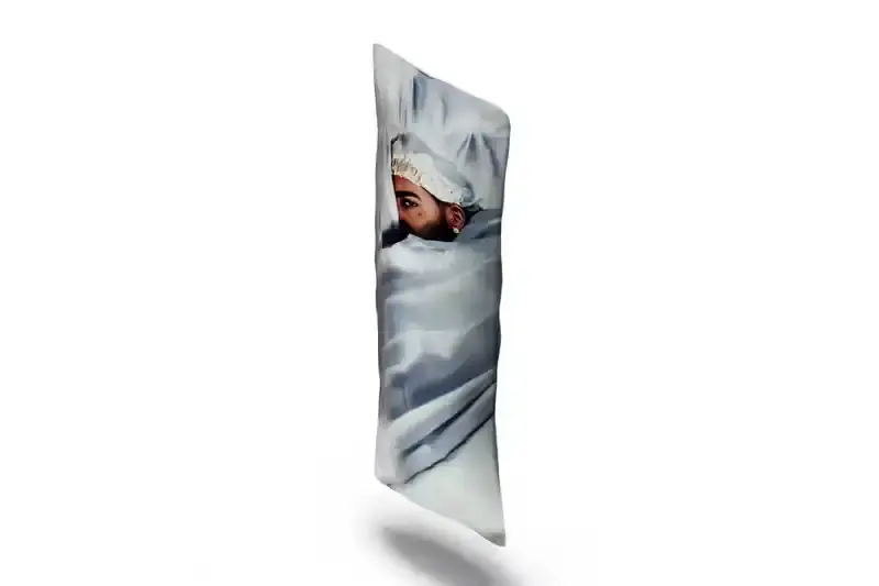 DRAKE TEAMS WITH AMAZON FOR OFFICIAL MERCH STORE imahe oDrake partners with Amazon to sell official merchandise online through a new store called The Drake Warehouse, featuring clothing, music items, and fan collectibles. (image 11 of 33)