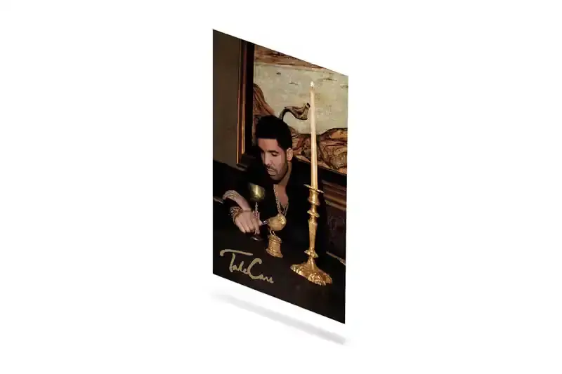 DRAKE TEAMS WITH AMAZON FOR OFFICIAL MERCH STORE imahe oDrake partners with Amazon to sell official merchandise online through a new store called The Drake Warehouse, featuring clothing, music items, and fan collectibles. (image 4 of 33)