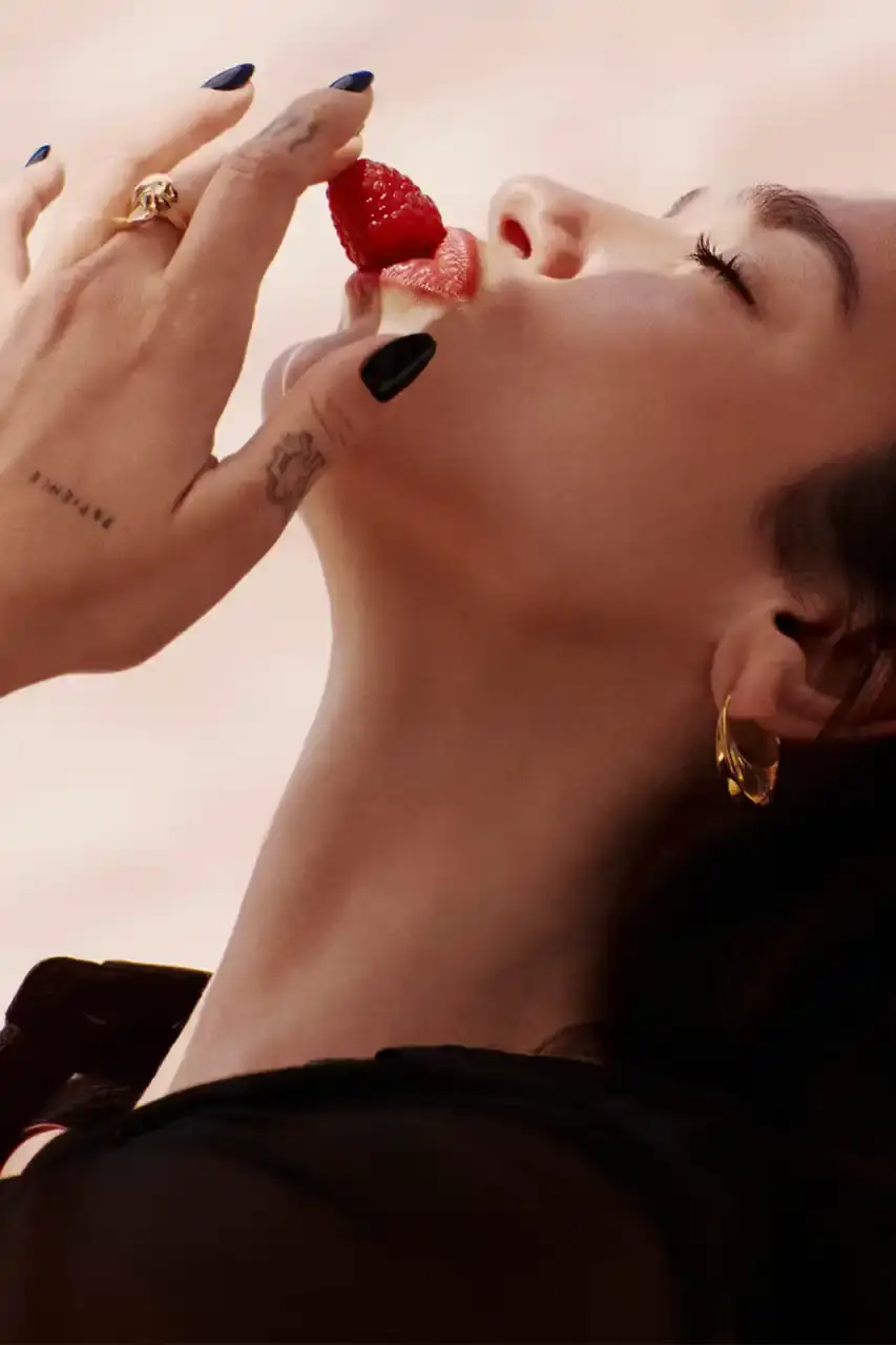 DUA LIPA FRONTS YSL BEAUTY'S LIBRE BERRY CRUSH YSL Beauty launches Libre Berry Crush, a new fruity floral perfume from the Libre collection, featuring Dua Lipa in the campaign directed by Diane Kunst. (image 1 of 4)