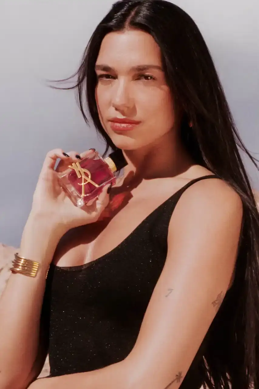 DUA LIPA FRONTS YSL BEAUTY'S LIBRE BERRY CRUSH YSL Beauty launches Libre Berry Crush, a new fruity floral perfume from the Libre collection, featuring Dua Lipa in the campaign directed by Diane Kunst. (image 3 of 4)