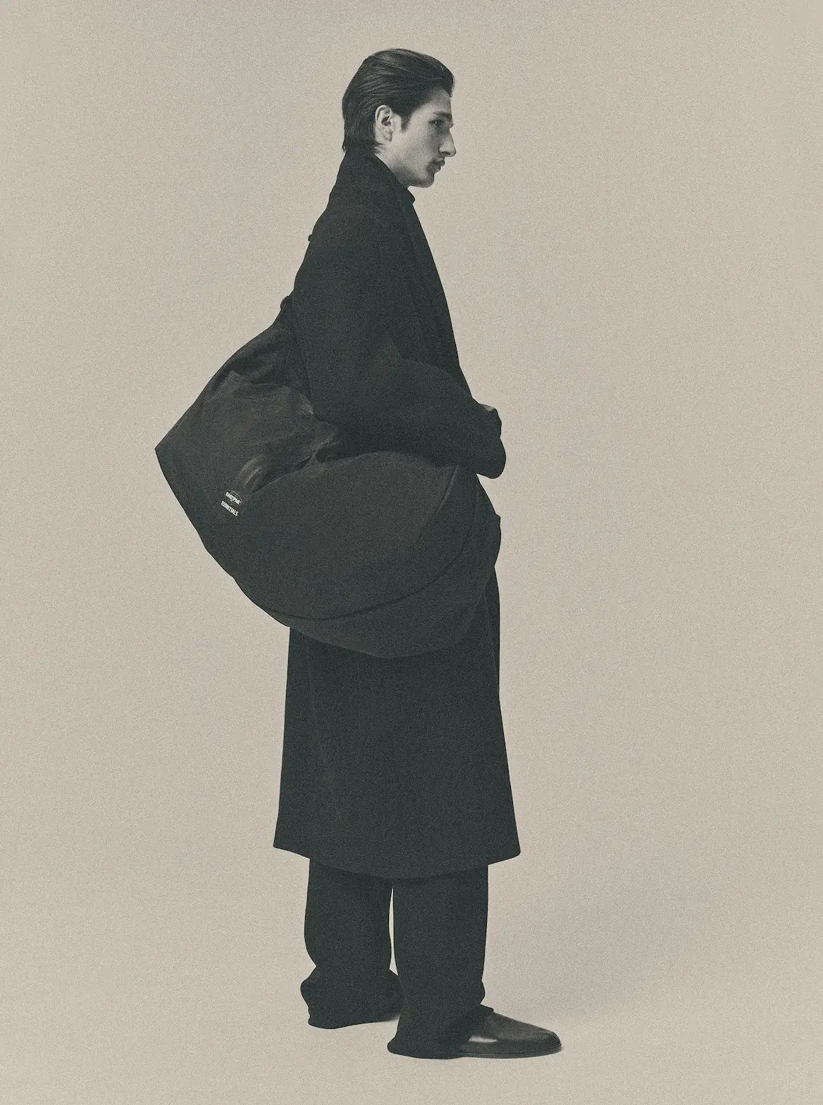 FEAR OF GOD ESSENTIALS AND EASTPAK BAG RELEASE image detailing design specifications, color choices, and global stockists for the Fear of God Essentials and Eastpak collection. (image 5 of 8)