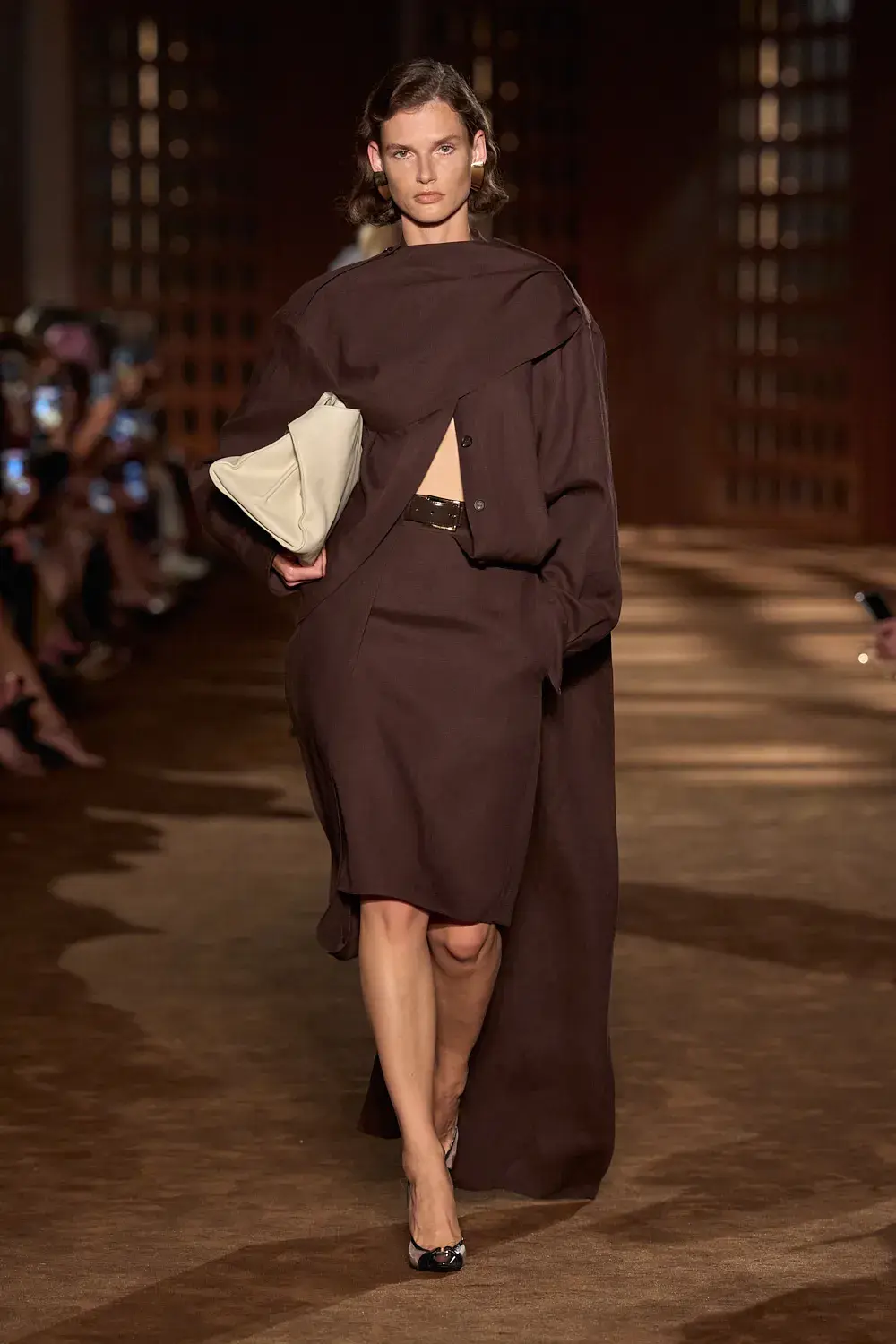 FERRAGAMO SPRING SUMMER 2027 COLLECTION image of the Ferragamo Spring Summer 2027 collection detailing the 1940s inspired clothing and footwear. (image 26 of 61)