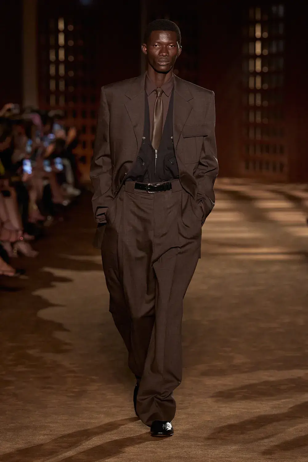 FERRAGAMO SPRING SUMMER 2027 COLLECTION image of the Ferragamo Spring Summer 2027 collection detailing the 1940s inspired clothing and footwear. (image 4 of 61)