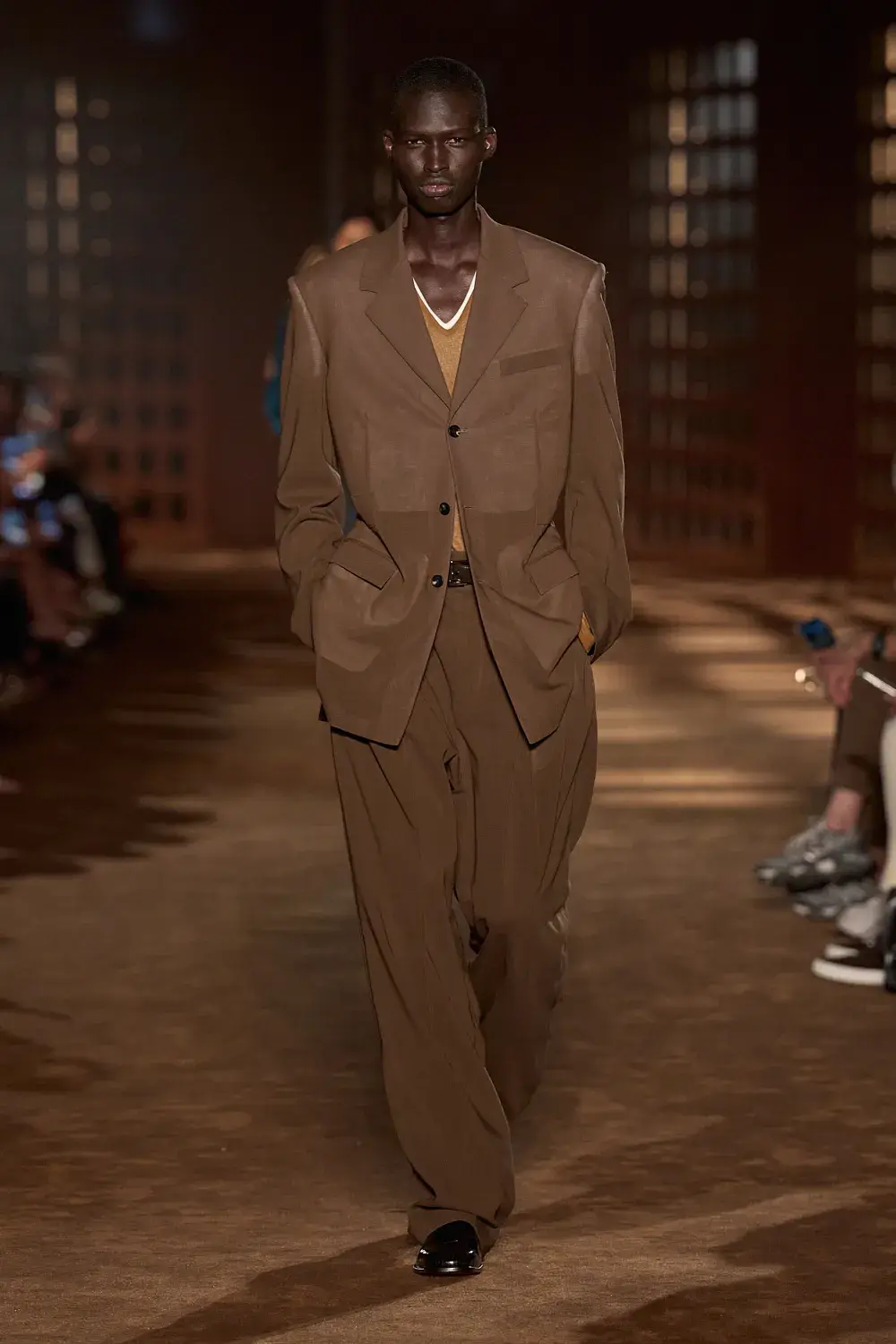 FERRAGAMO SPRING SUMMER 2027 COLLECTION image of the Ferragamo Spring Summer 2027 collection detailing the 1940s inspired clothing and footwear. (image 53 of 61)
