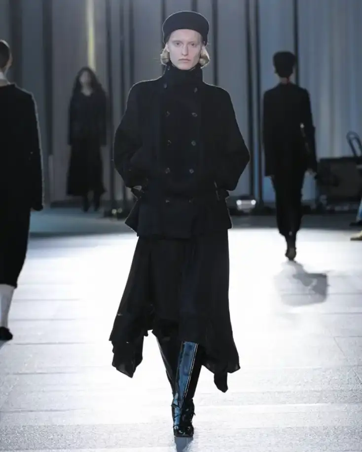 FETICO FW26 REINTERPRETS 1930S SILHOUETTES image of the FETICO Fall/Winter 2026 fashion collection focusing on materials, design references, and specific garment details. (image 12 of 14)