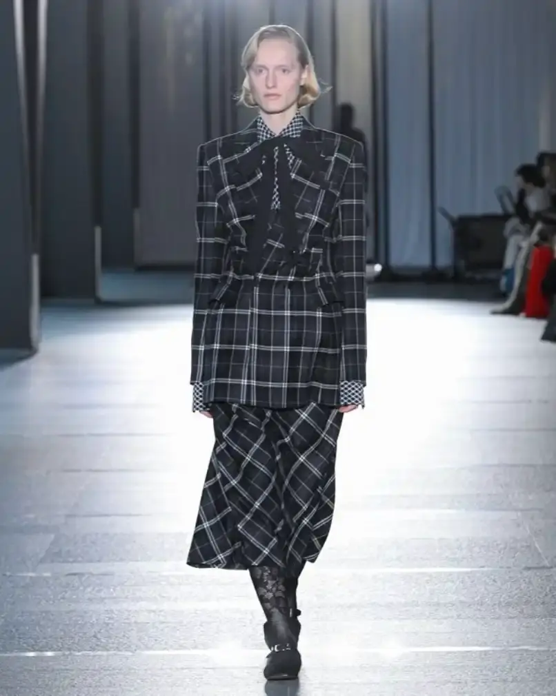 FETICO FW26 REINTERPRETS 1930S SILHOUETTES image of the FETICO Fall/Winter 2026 fashion collection focusing on materials, design references, and specific garment details. (image 2 of 14)
