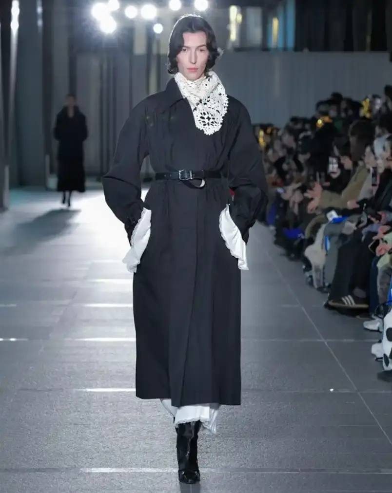 FETICO FW26 REINTERPRETS 1930S SILHOUETTES image of the FETICO Fall/Winter 2026 fashion collection focusing on materials, design references, and specific garment details. (image 4 of 14)