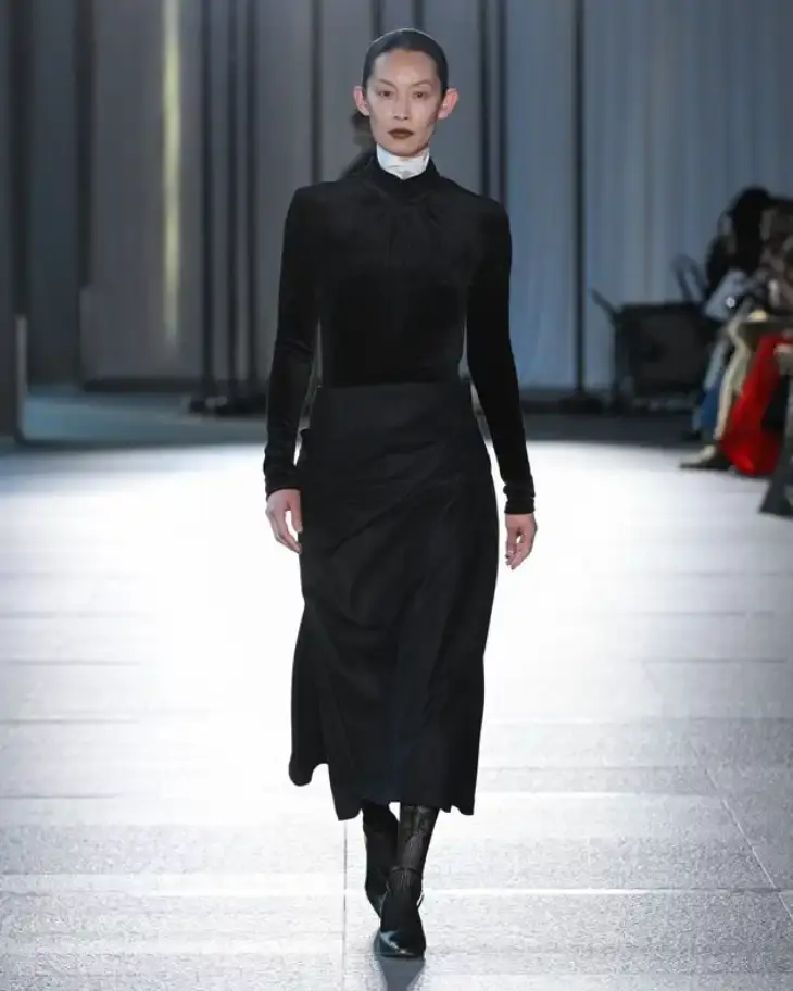FETICO FW26 REINTERPRETS 1930S SILHOUETTES image of the FETICO Fall/Winter 2026 fashion collection focusing on materials, design references, and specific garment details. (image 14 of 14)