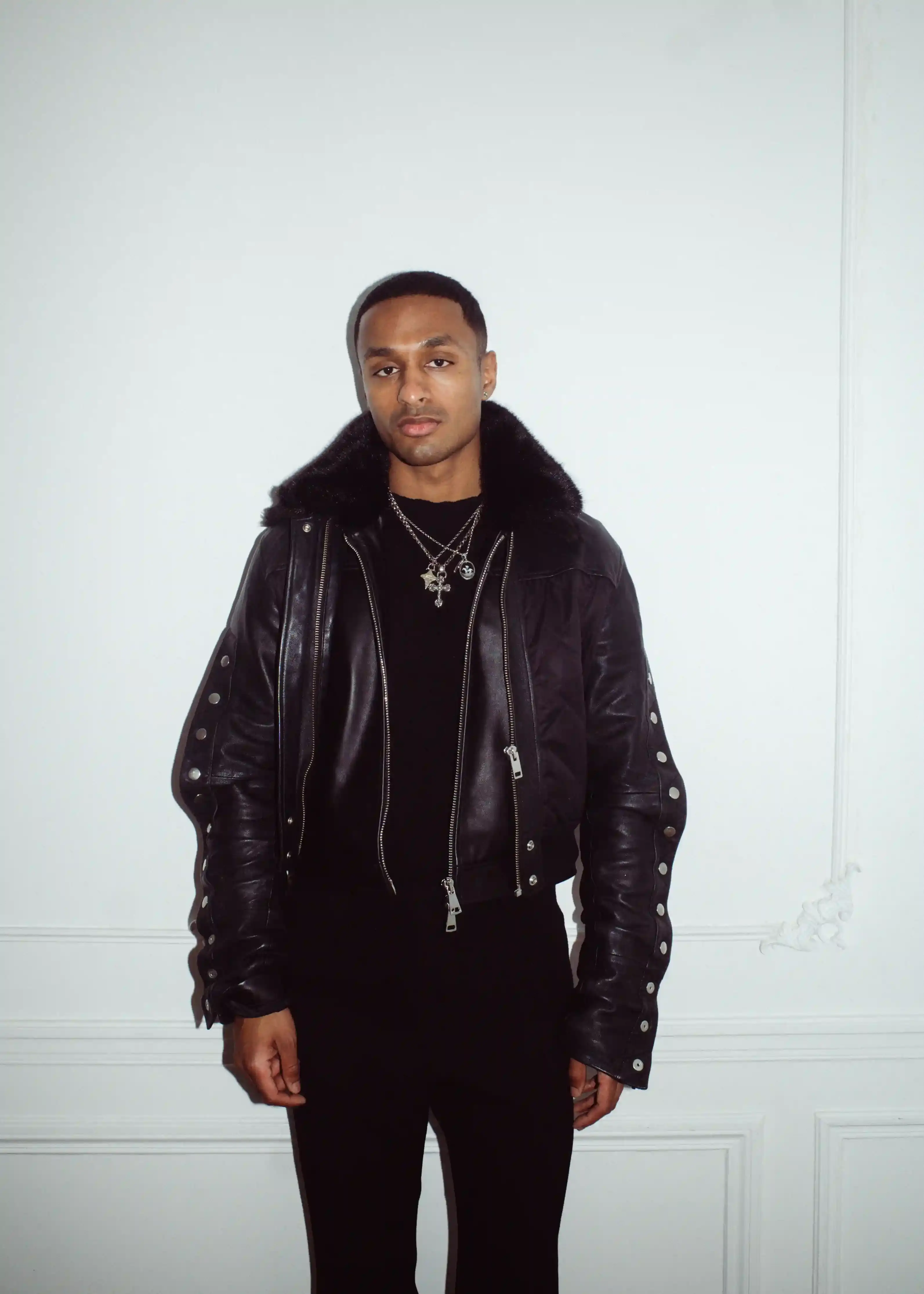 FROM YOUTUBE TO DJ AND PRODUCER: THE EVOLUTION OF ICYKOF icykof shoot & interview in Paris with casawi magazine, wearing leather jacket and On running beanie. photography by Lorenzo Bonanni (image 4 of 6)