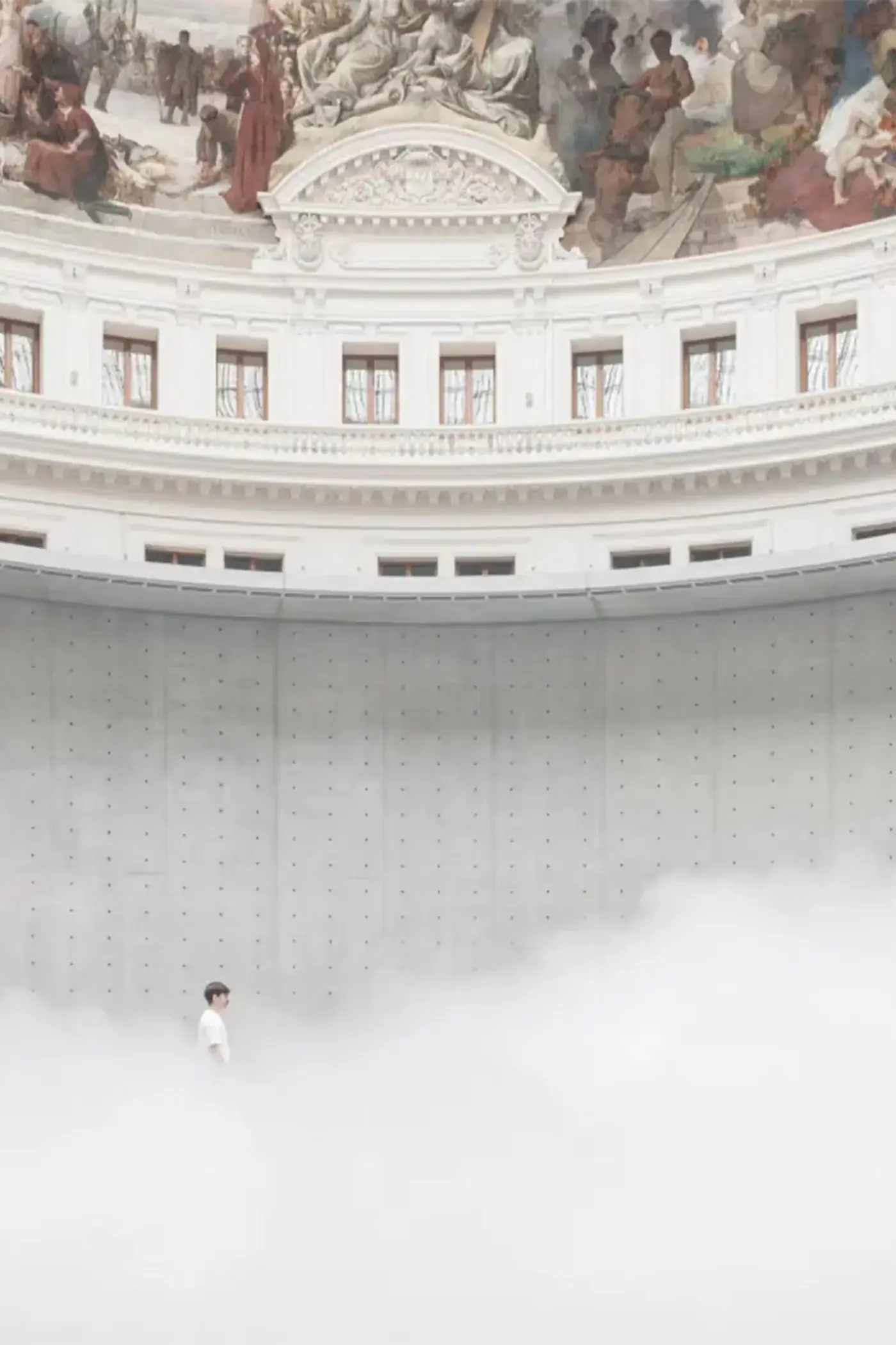 FUJIKO NAKAYA FOG SCULPTURE AT BOURSE DE COMMERCE image detailing the physical properties and visitor experience of the fog artwork by Fujiko Nakaya inside the Paris museum rotunda. (image 2 of 4)