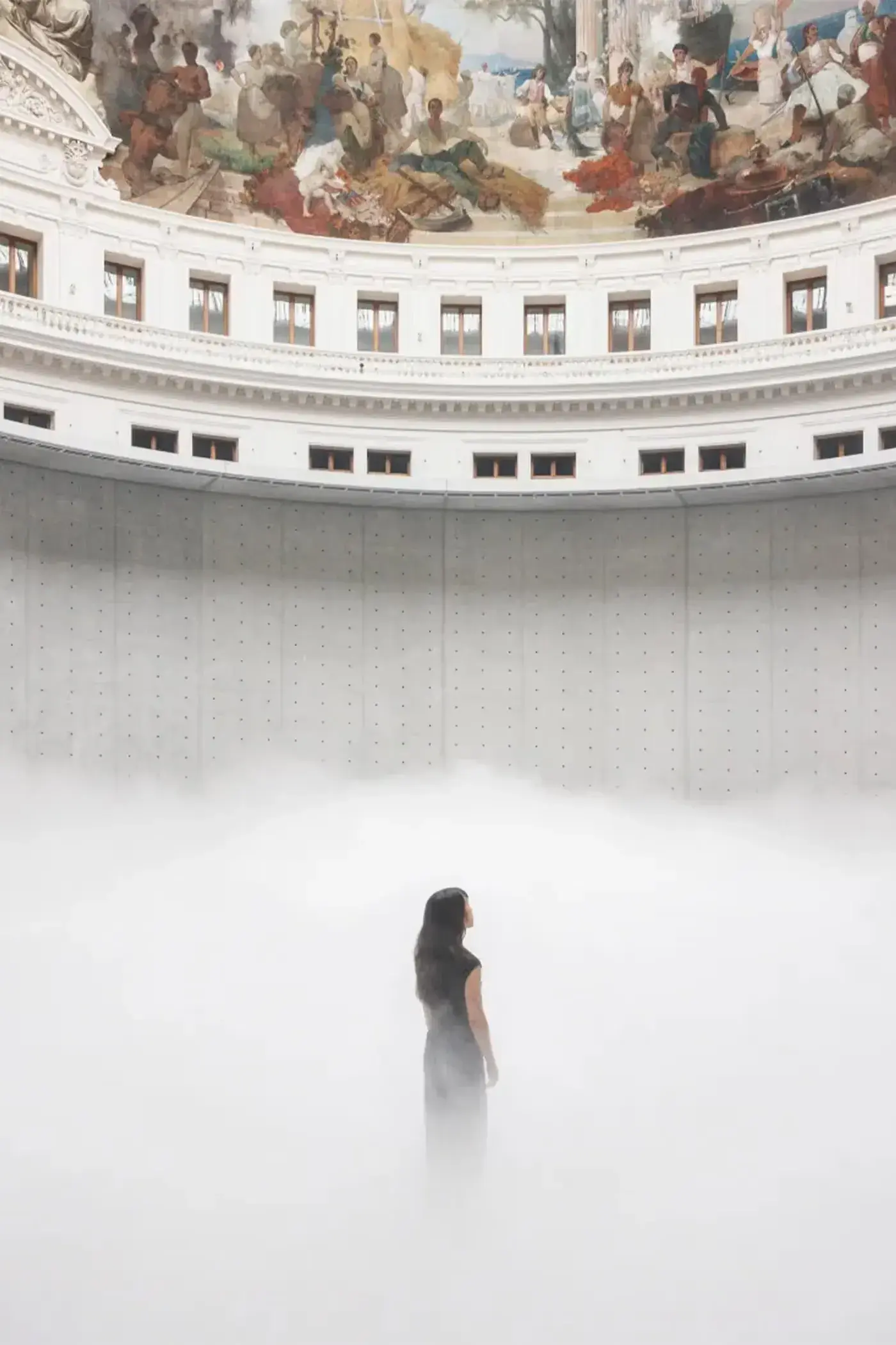 FUJIKO NAKAYA FOG SCULPTURE AT BOURSE DE COMMERCE image detailing the physical properties and visitor experience of the fog artwork by Fujiko Nakaya inside the Paris museum rotunda. (image 3 of 4)
