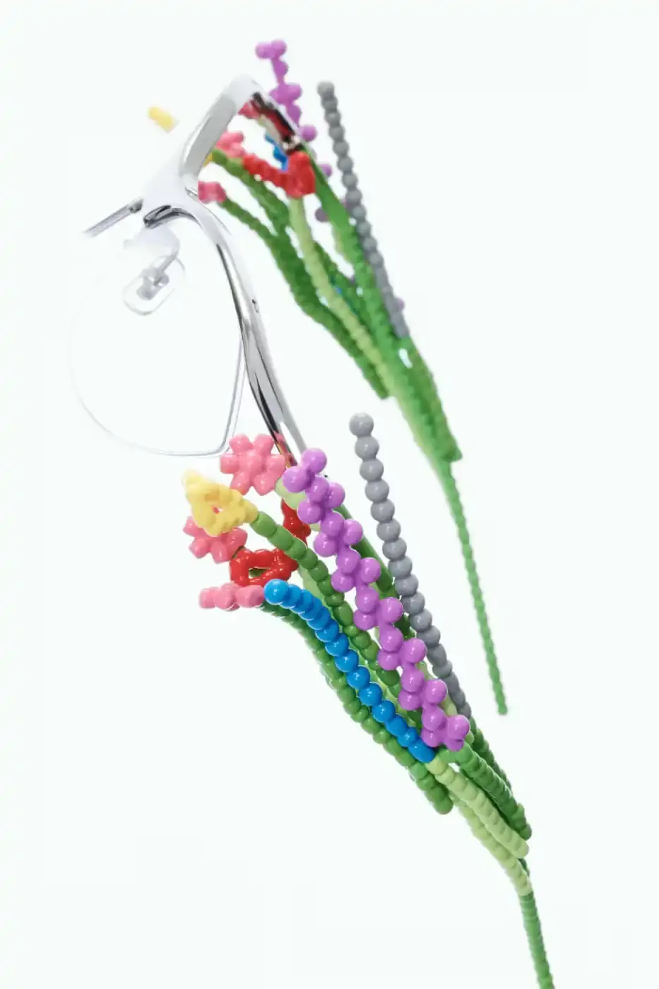 GENTLE MONSTER AND FKA TWIGS DEBUT BOUQUET EYEWEAR Gentle Monster launches 2026 Bouquet eyewear collection featuring botanical-inspired frames and campaign film directed by FKA twigs and Jordan Hemingway.