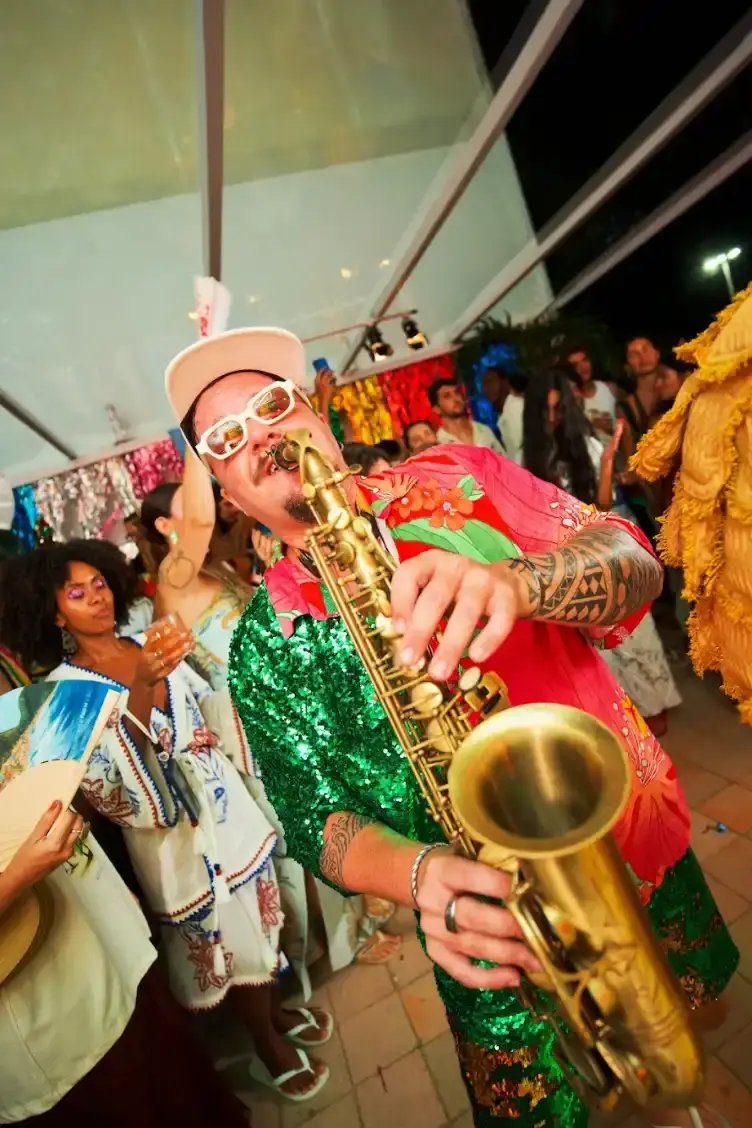 HAVAIANAS HOSTS GLOBAL CREATORS AT RIO CARNIVAL image report on a five day cultural event organized by Havaianas for international content creators during the Rio de Janeiro Carnival. (image 12 of 12)