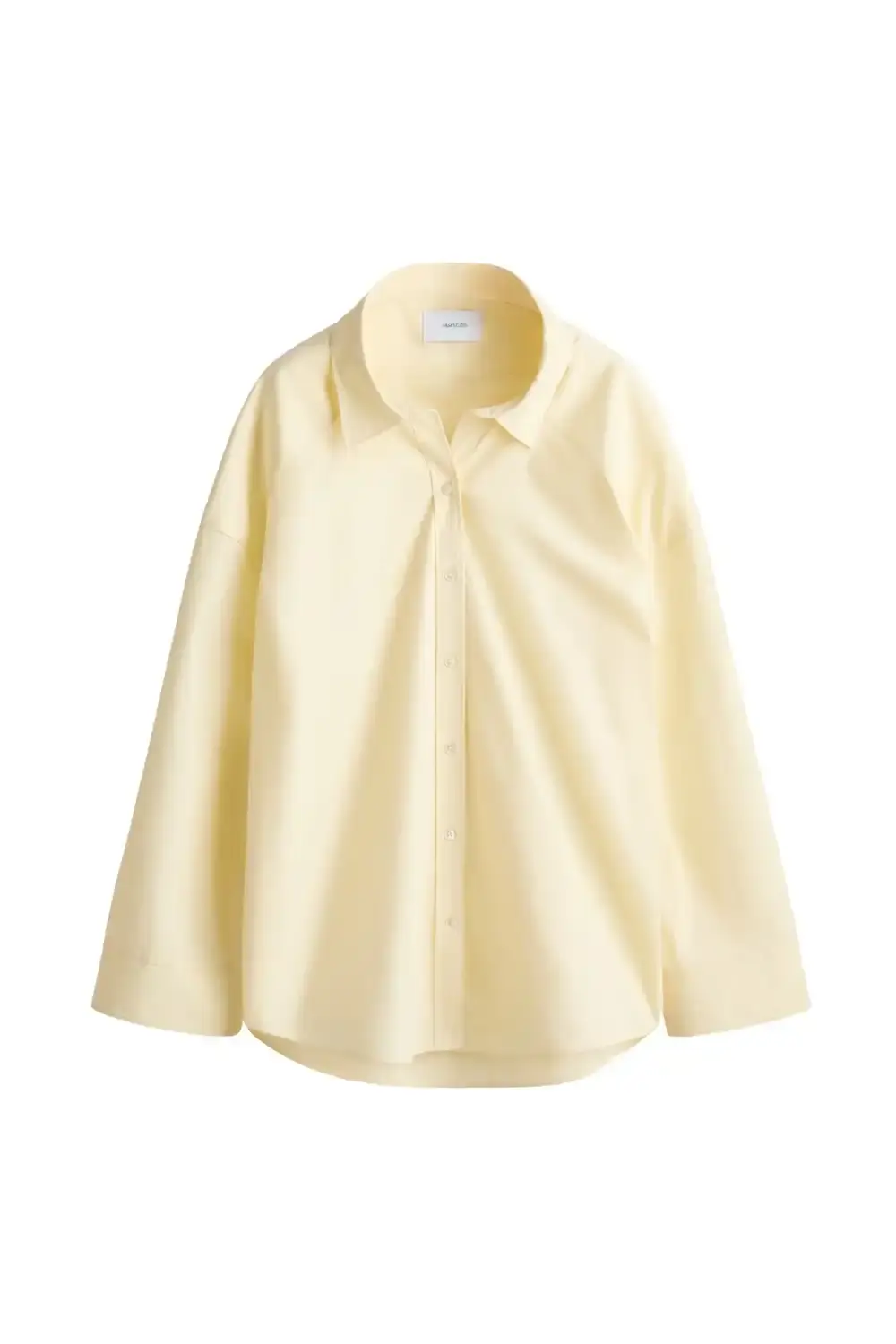 H&M STUDIO GOES ECCENTRIC FOR SPRING 2026 H&M Studio presents a spring/summer 2026 collection focused on individuality through asymmetric designs, contrasting colors, and adaptable pieces that challenge traditional fashion codes. (image 28 of 42)