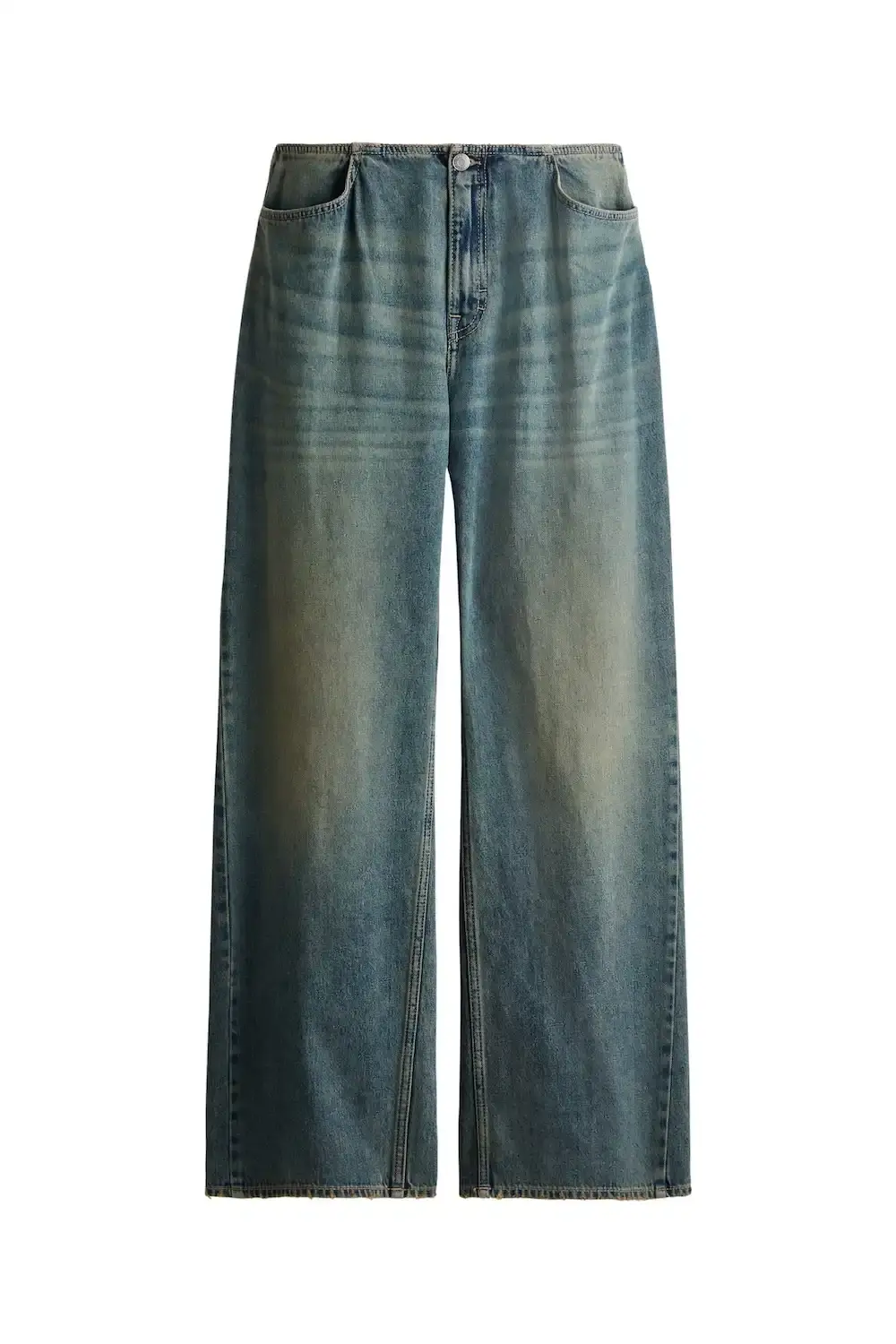 H&M STUDIO GOES ECCENTRIC FOR SPRING 2026 H&M Studio presents a spring/summer 2026 collection focused on individuality through asymmetric designs, contrasting colors, and adaptable pieces that challenge traditional fashion codes. (image 12 of 42)