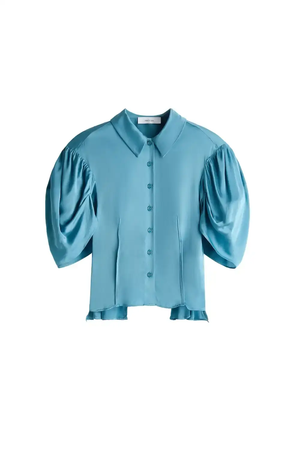 H&M STUDIO GOES ECCENTRIC FOR SPRING 2026 H&M Studio presents a spring/summer 2026 collection focused on individuality through asymmetric designs, contrasting colors, and adaptable pieces that challenge traditional fashion codes. (image 23 of 42)