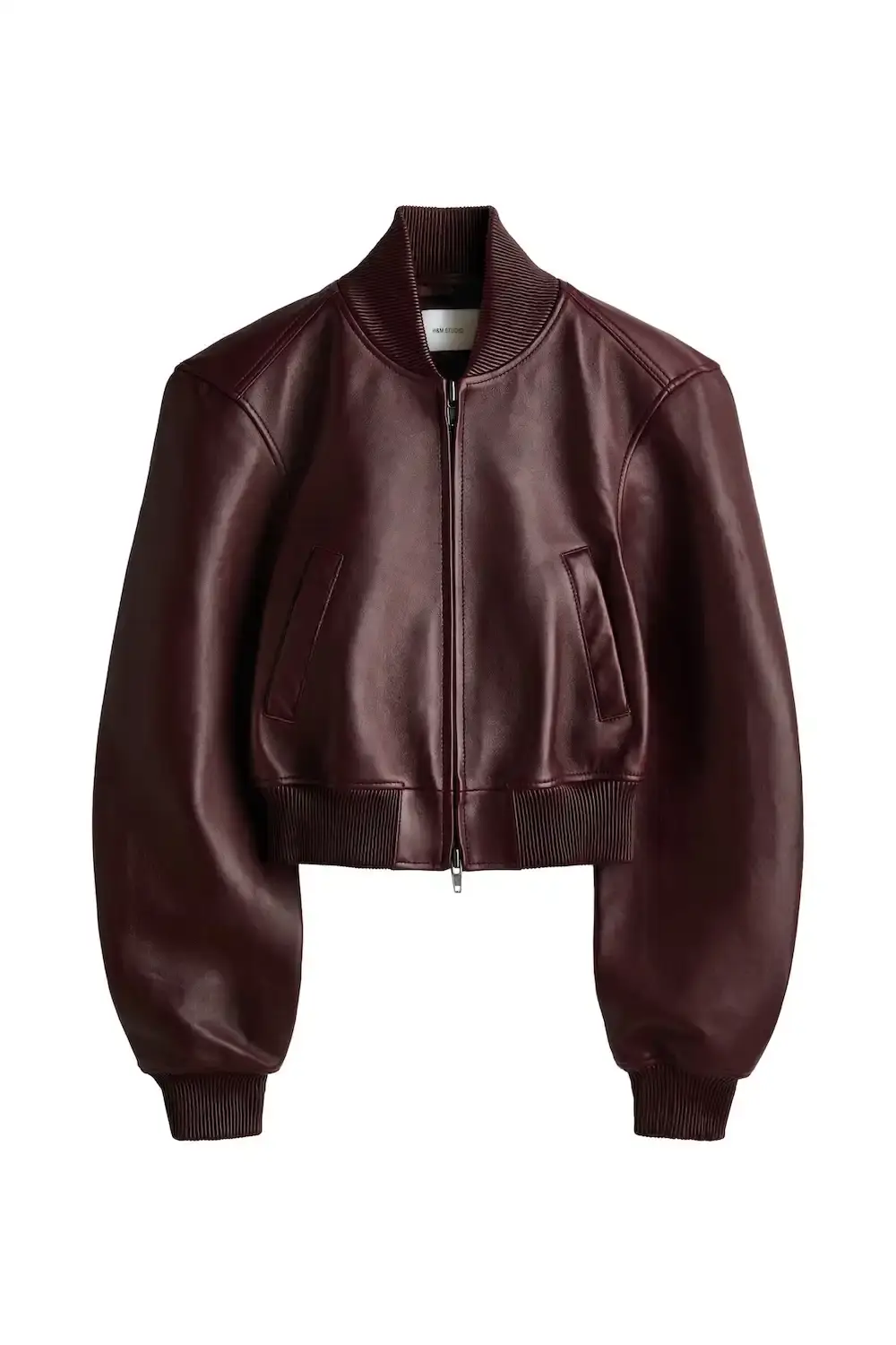 H&M STUDIO GOES ECCENTRIC FOR SPRING 2026 H&M Studio presents a spring/summer 2026 collection focused on individuality through asymmetric designs, contrasting colors, and adaptable pieces that challenge traditional fashion codes. (image 42 of 42)