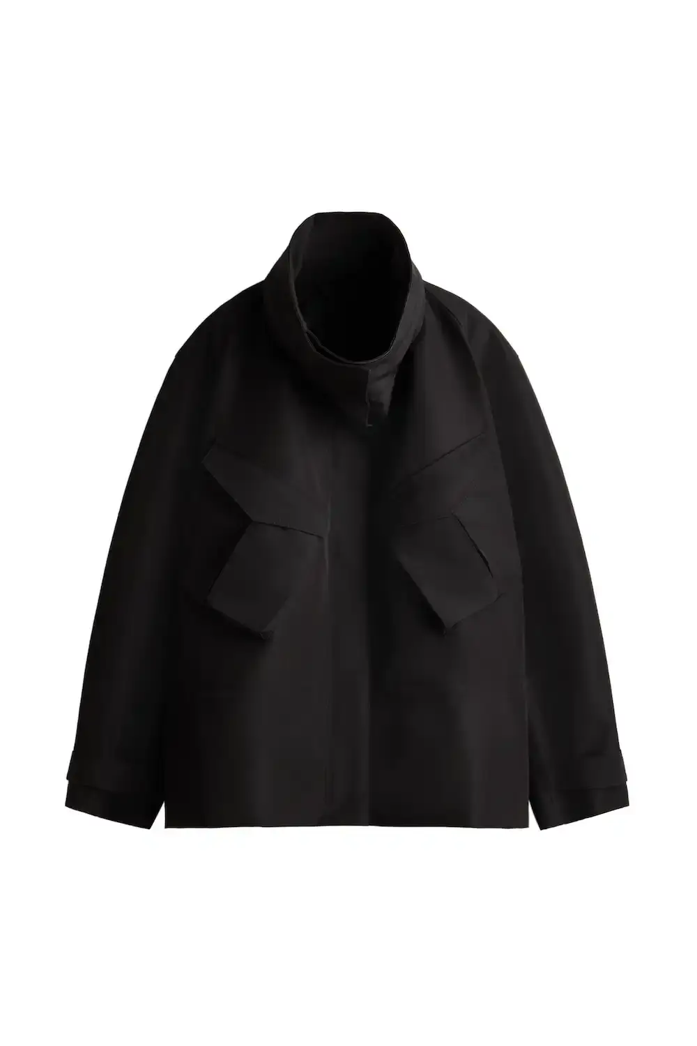 H&M STUDIO GOES ECCENTRIC FOR SPRING 2026 H&M Studio presents a spring/summer 2026 collection focused on individuality through asymmetric designs, contrasting colors, and adaptable pieces that challenge traditional fashion codes. (image 41 of 42)