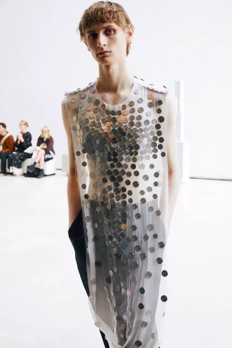 INSTITUTION WINS ZALANDO VISIONARY AWARD SS27 image detailing designer Galib Gassanoff and his brand INSTITUTION winning the Zalando Visionary Award at Copenhagen Fashion Week. (image 4 of 7)