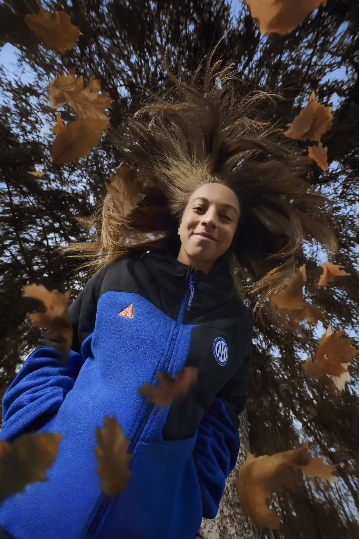 INTER X NIKE ACG: FOOTBALL MEETS MOUNTAIN GEAR FC Internazionale Milano and Nike ACG launch their first collaboration featuring a fourth kit with snakeskin texture and mountain-inspired design elements, plus a full apparel collection for football and outdoor activities. (image 3 of 6)