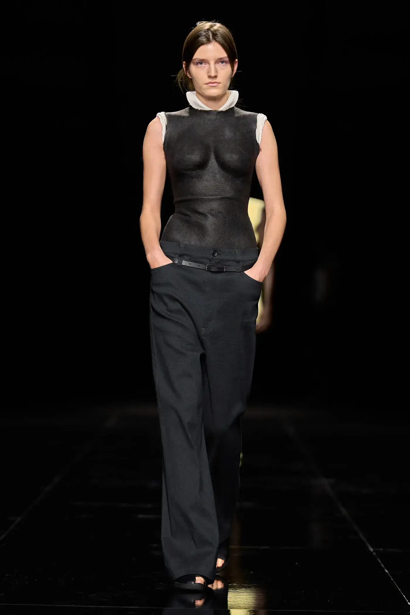 ISSEY MIYAKE SPRING SUMMER 2027 image detailing the Issey Miyake Spring Summer 2027 fashion show in Paris. (image 3 of 24)