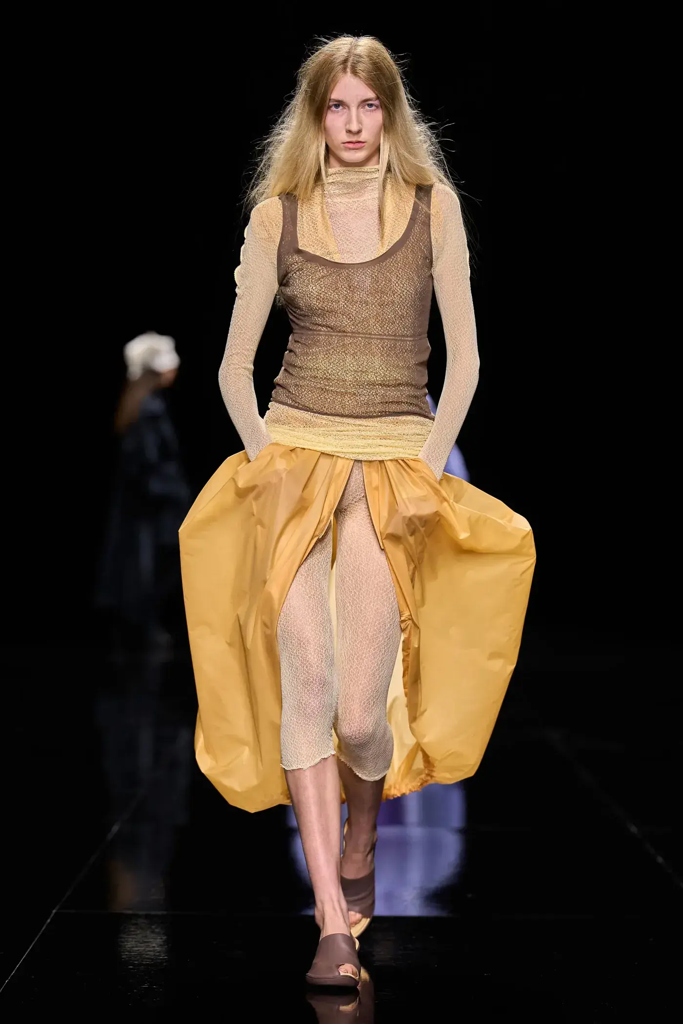 ISSEY MIYAKE SPRING SUMMER 2027 image detailing the Issey Miyake Spring Summer 2027 fashion show in Paris. (image 23 of 24)