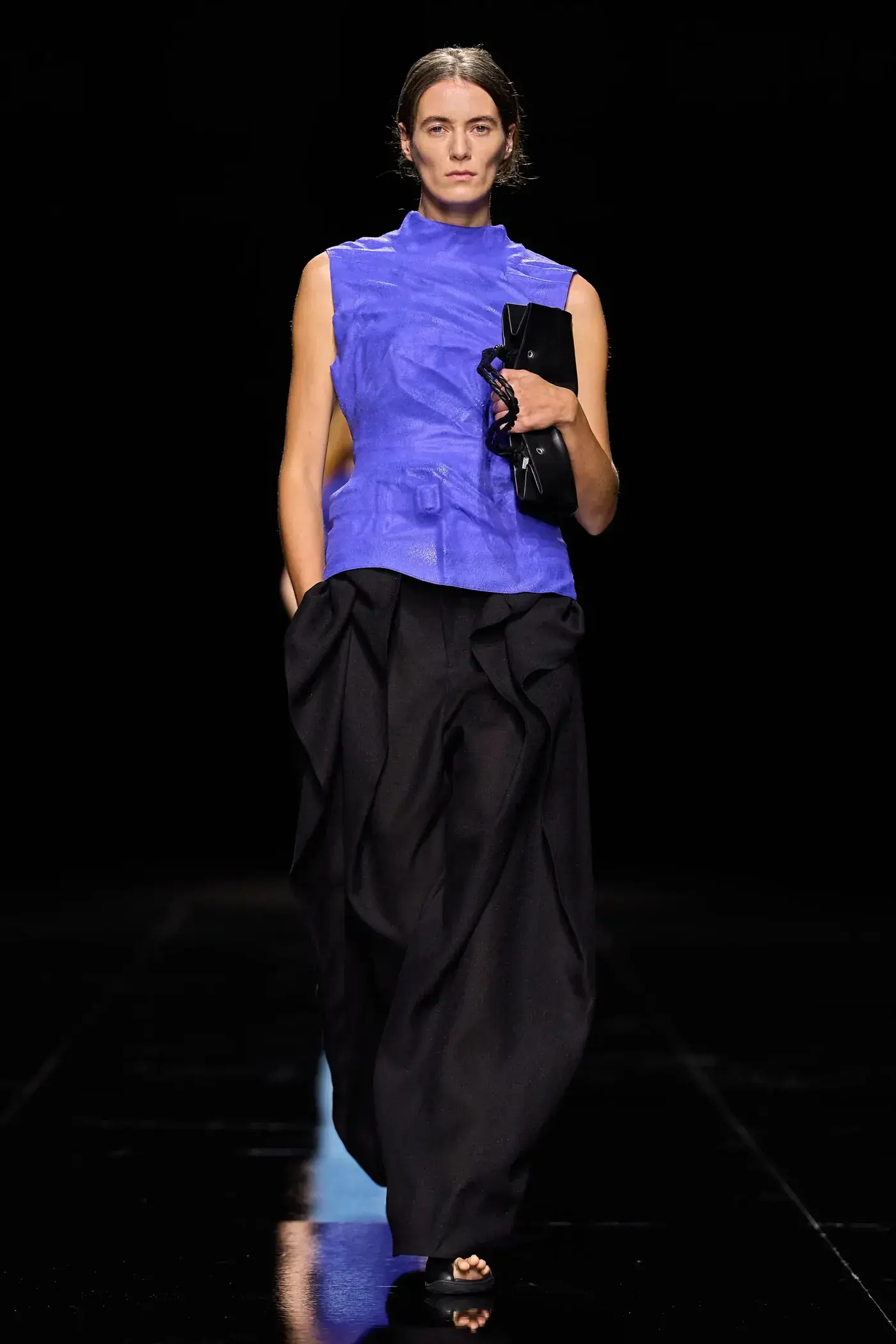 ISSEY MIYAKE SPRING SUMMER 2027 image detailing the Issey Miyake Spring Summer 2027 fashion show in Paris. (image 6 of 24)