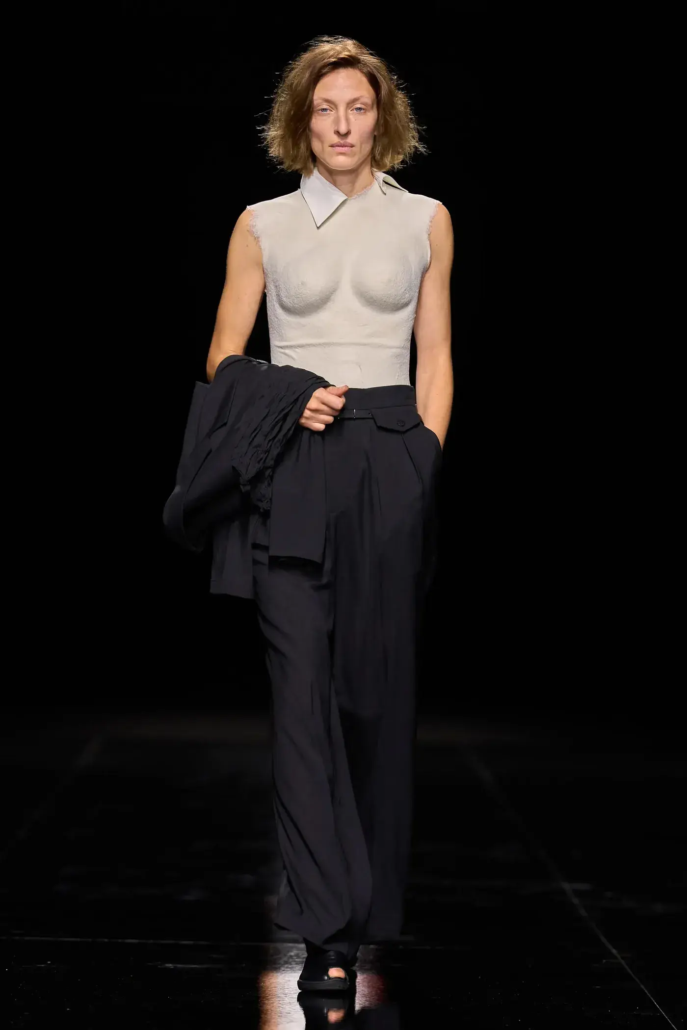 ISSEY MIYAKE SPRING SUMMER 2027 image detailing the Issey Miyake Spring Summer 2027 fashion show in Paris. (image 10 of 24)